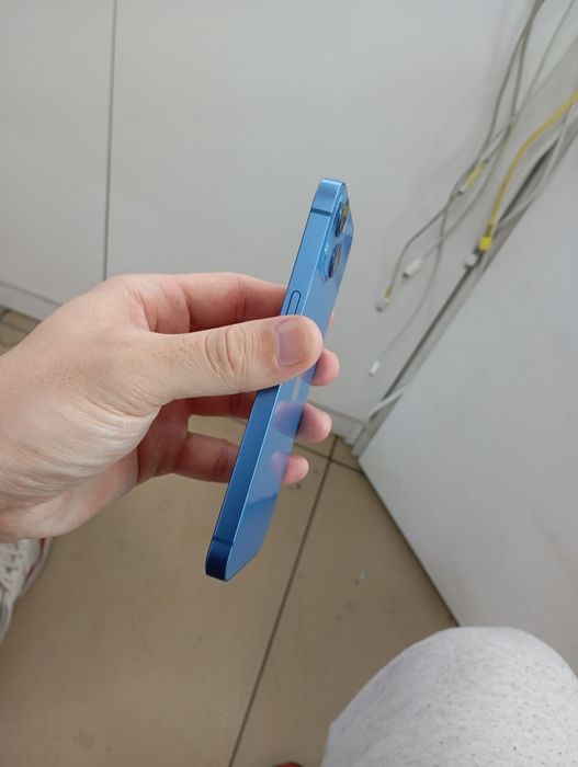 Айфон 13 в отличном состоянии