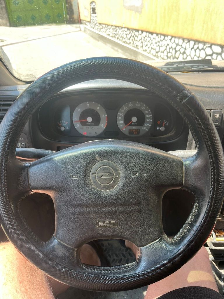 Vând opel frontera