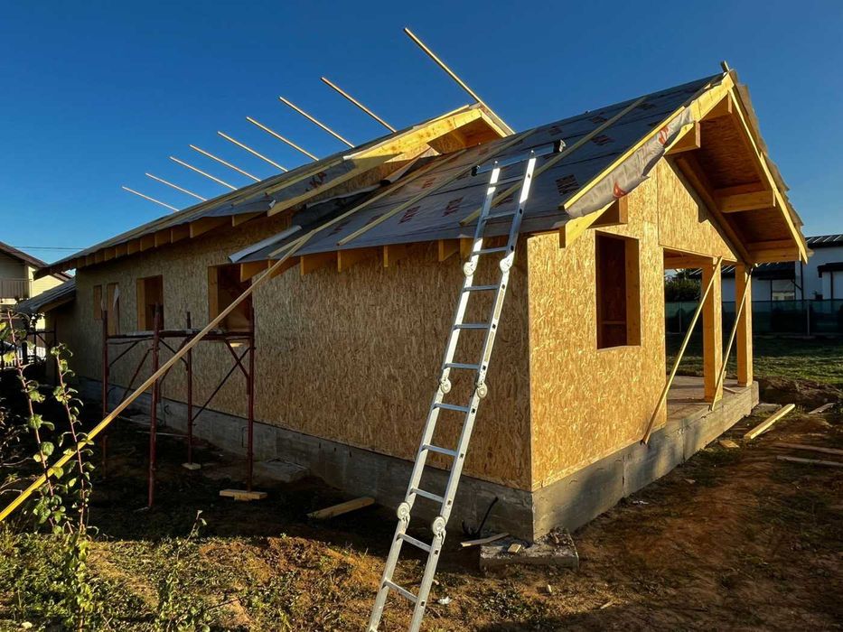 Cabana stil A-Frame, case, terase si foisoare din structura de lemn