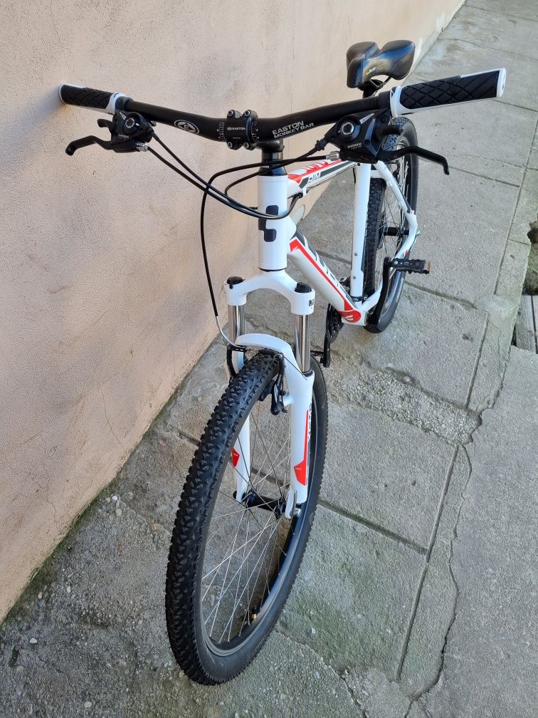 Bicicleta Cube Aim CMPT 26 + anvelope noi + mansoane noi