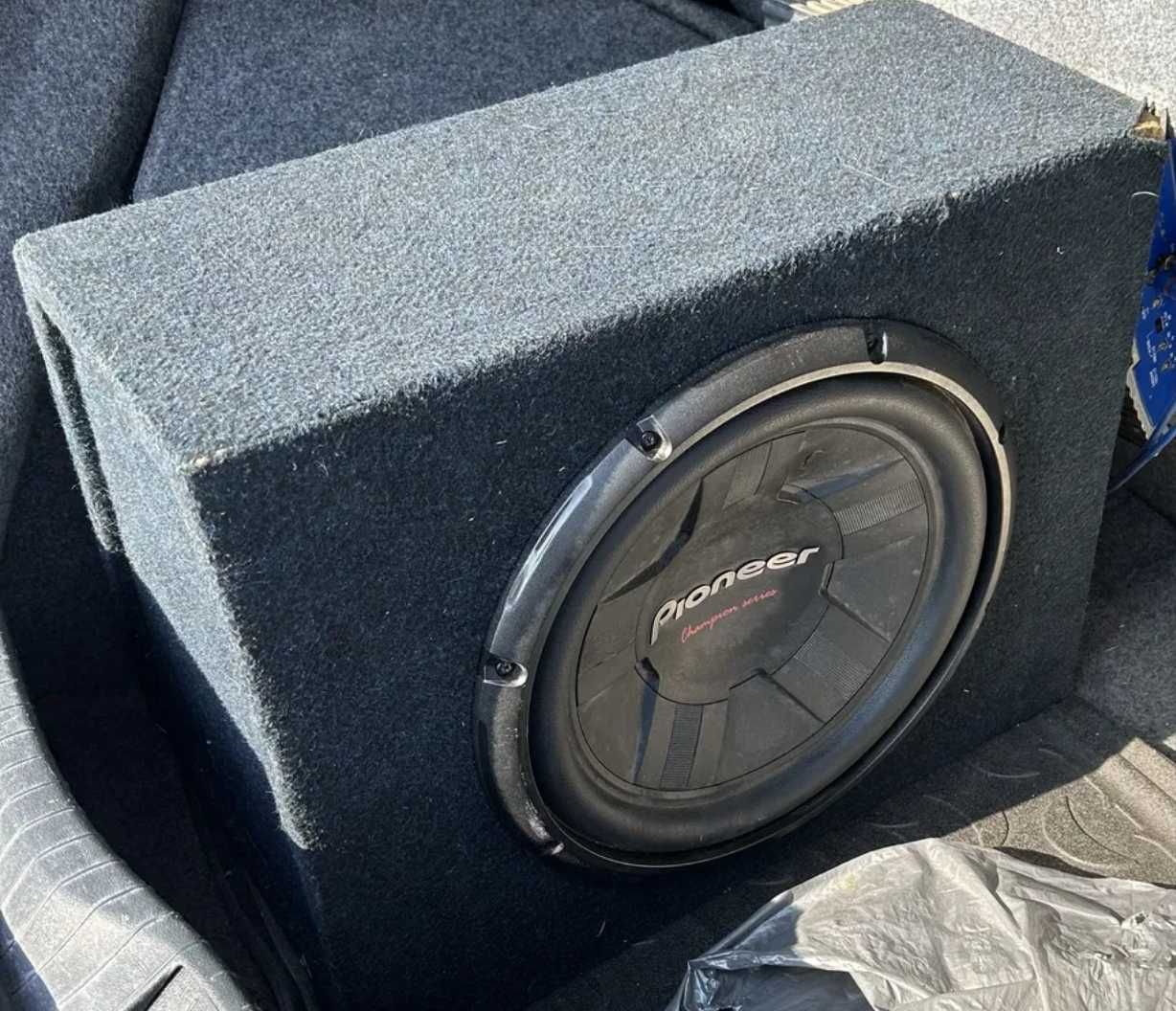Усилвател и бас каса pioneer