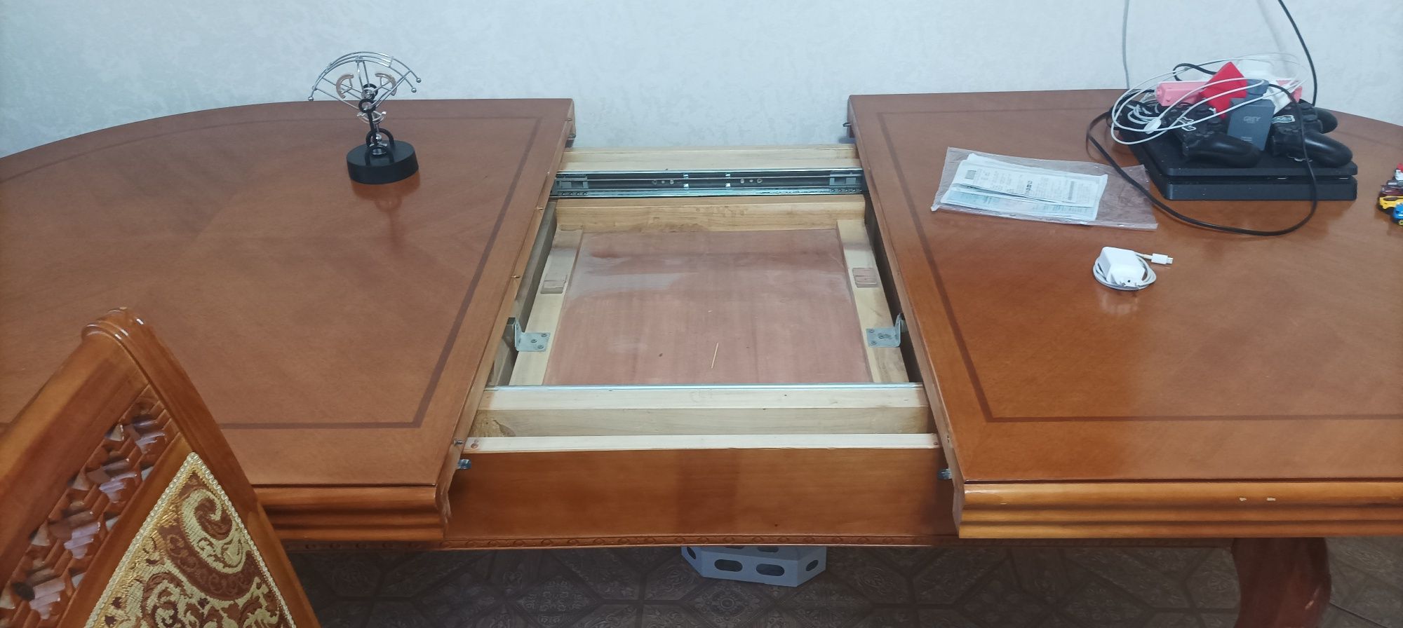 Комплект стол и стулья