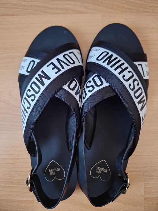 Сандали Love moschino 38 като нови