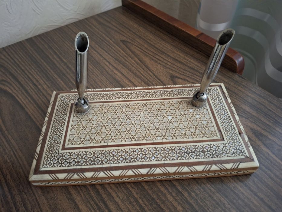 Антикварная подставка для ручек