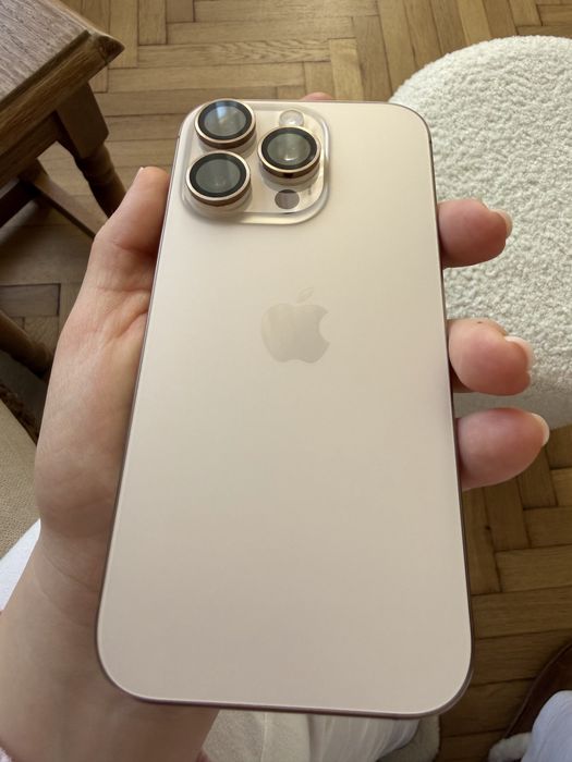 iPhone 16 Pro 256GB Gold