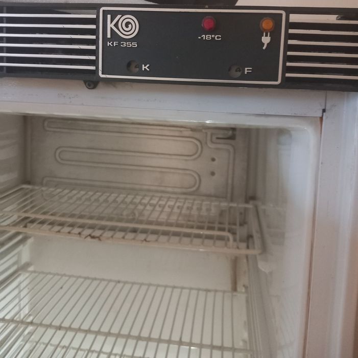 Кf 355 Работещ хладилник и фризер Електролукс