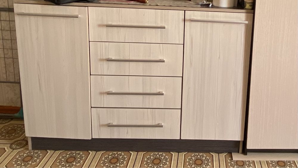 Продам комод.Хорошем состояний