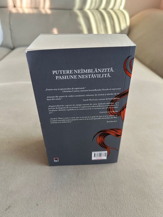 Regatul flacarilor argintii