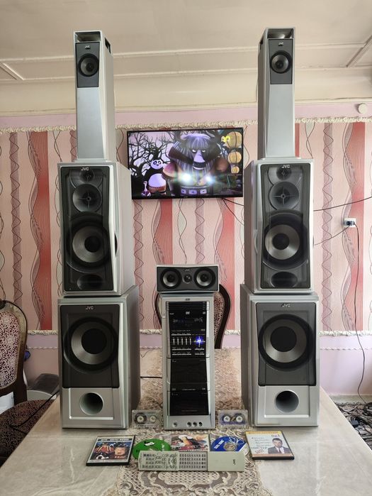 Malaysia JVC 12000 watt 100% ishlaydi pulti bor bass va ovozi kuchli