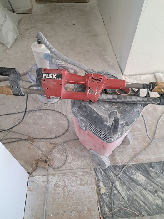 Жираф Flex и прахосмукачка