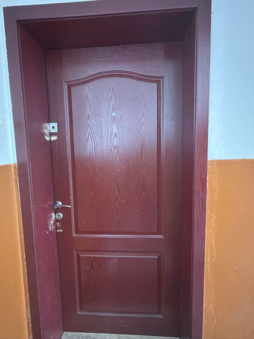 Входна врата блиндирана