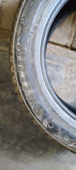 Продам 2 шины sailun