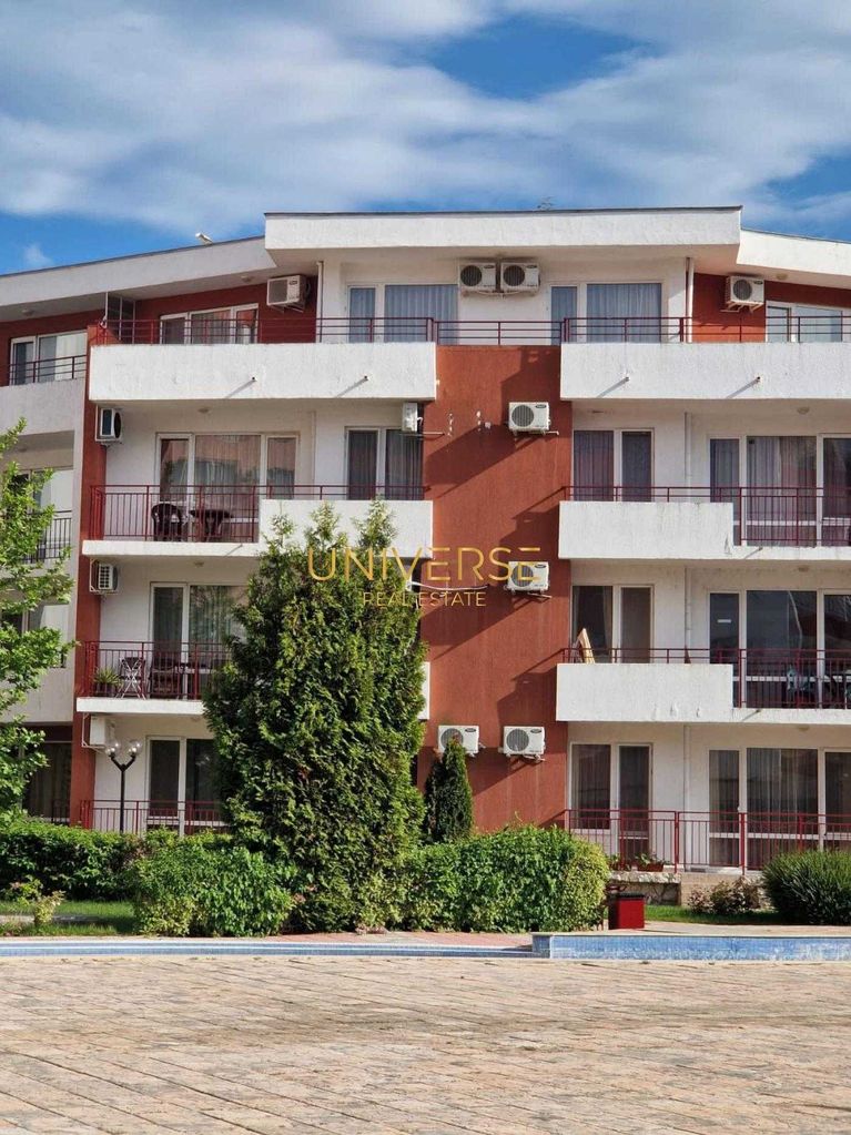 Продава се Тристаен апартамент в к.к. Елените - 97 кв.м за 990 €/кв.м - Снимка #11