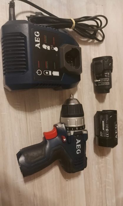 Bormasina AEG 12 V