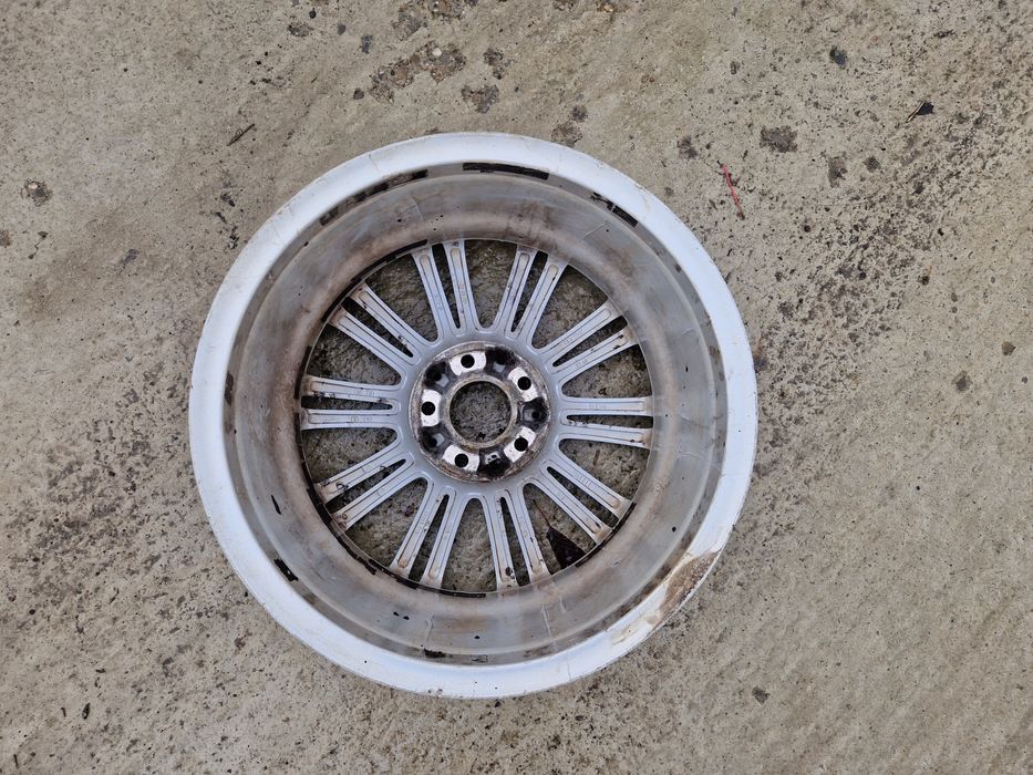 O 1 janta aliaj Mercedes E class w212 17 8j et 48 A2124010302