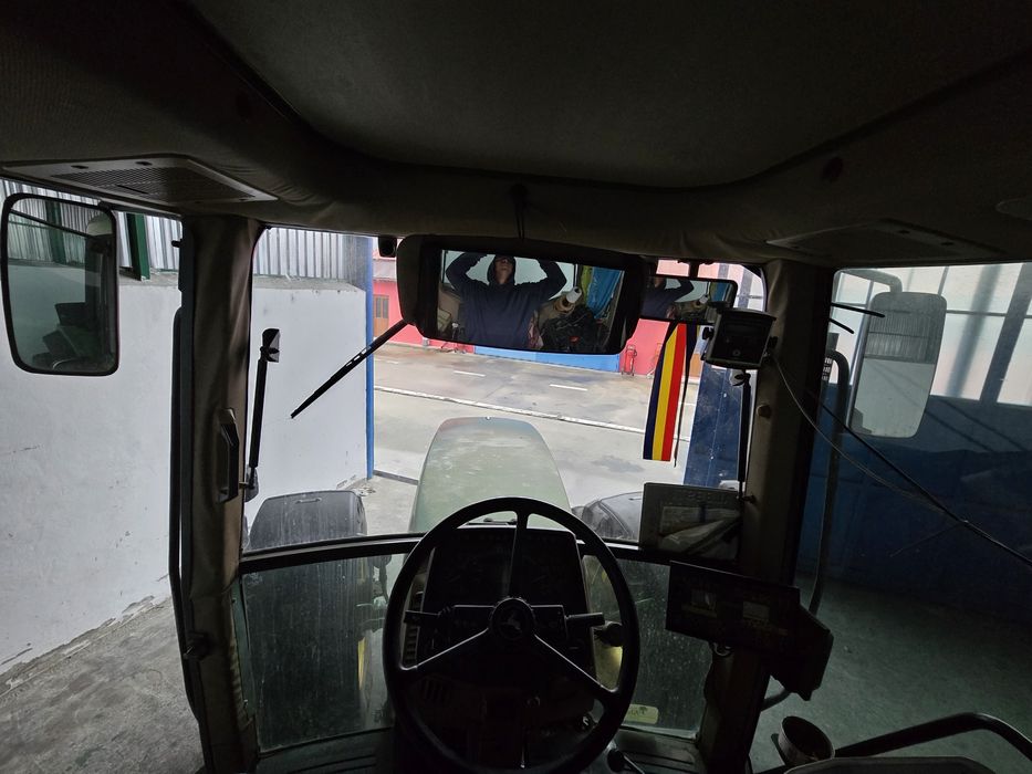 Tractor  John Deere 6800