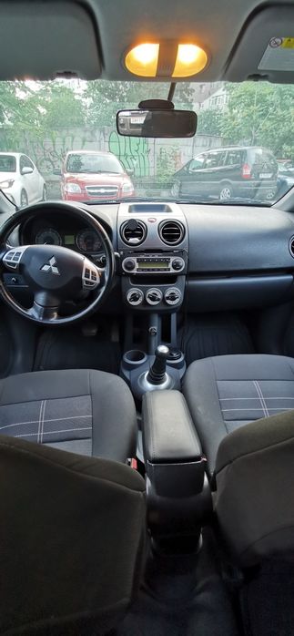 Mitsubishi colt 2010, automată