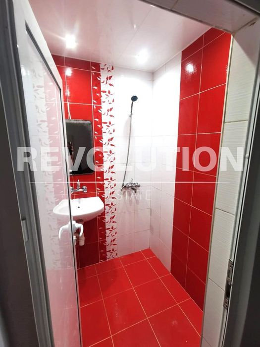 Дава се под наем Тристаен апартамент в Варна, Левски - 80 кв.м за 350 € - Снимка #7