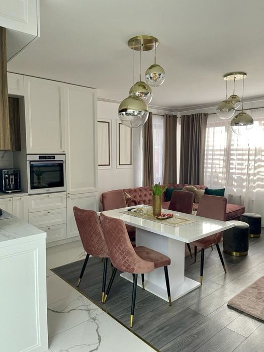 De vanzare apartament cu 3 camere