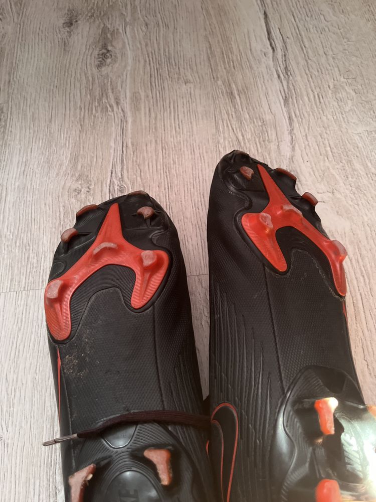Nike бутонки