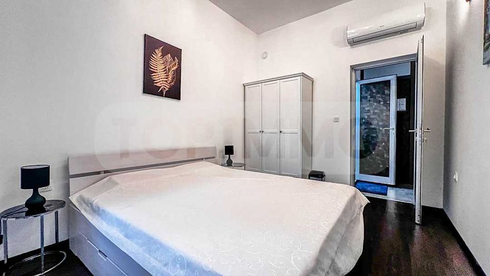 Бизнес имот в сграда паметник на културата в квартал Таляна