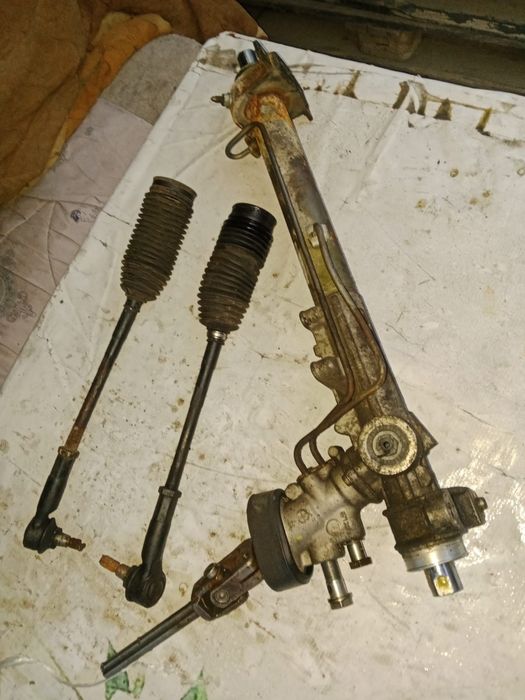 Продам рулевую рейку