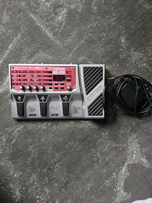 Мултиефект за бас китара BOSS ME 20 B + 9V захранване