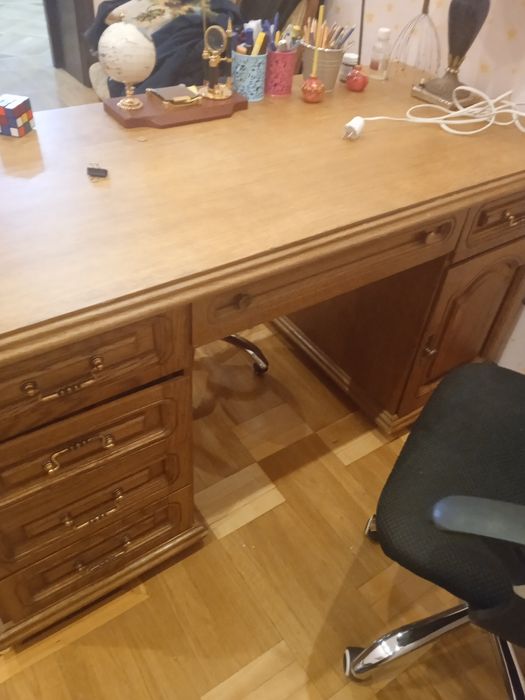 Дубовый письменный стол