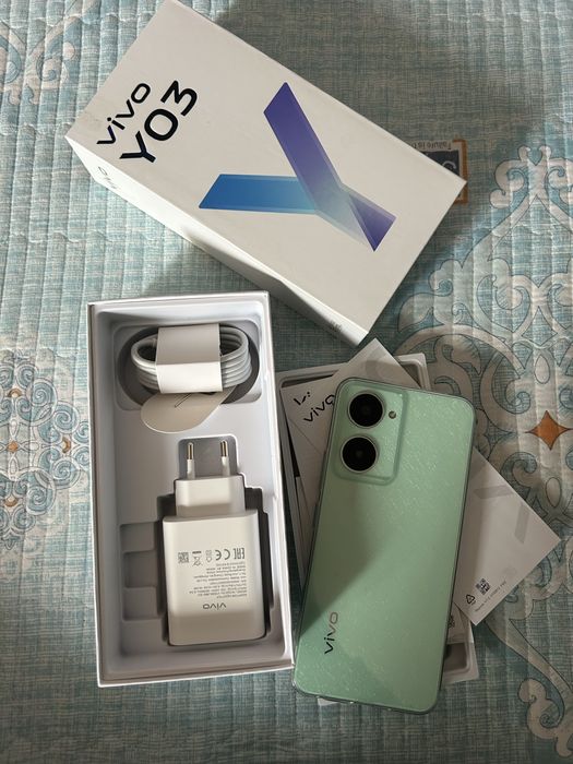 Смартфон Vivo Y03 4 ГБ/128ГБ зеленый