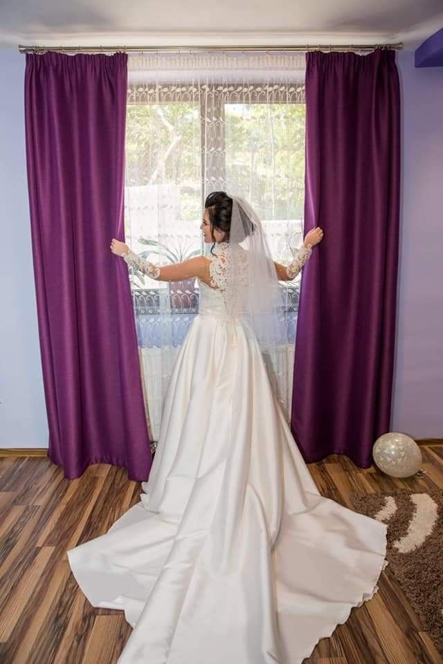 Vand rochie de mireasă mărimea 34 xs