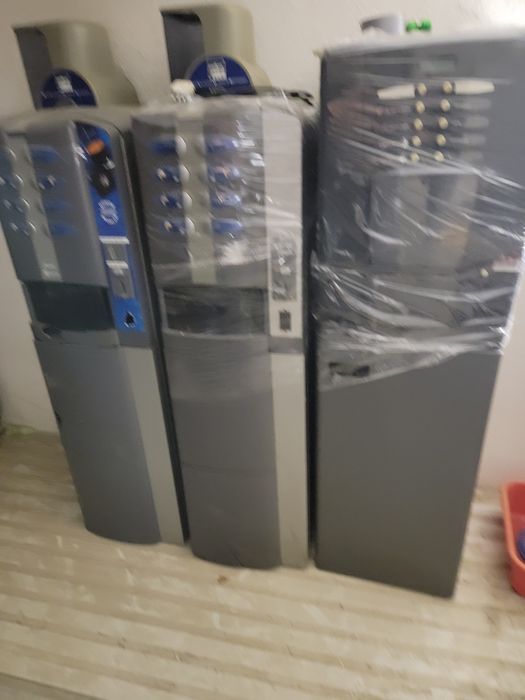 35 de Vendinguri ,automate de cafea