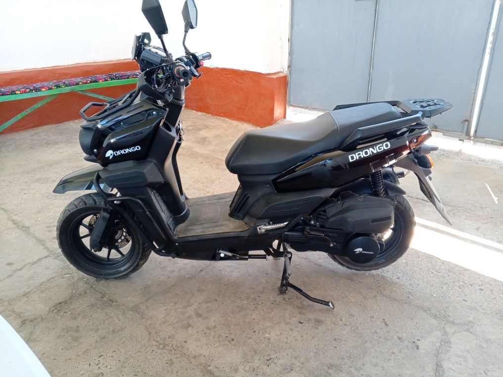Skuter tank sotiladi