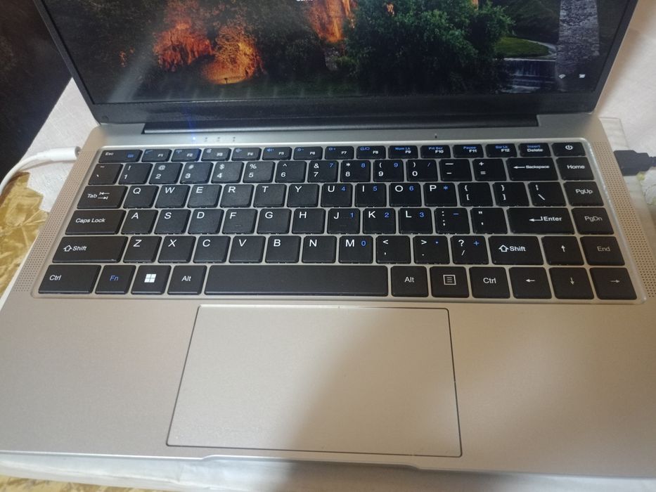 Laptop Windows 11 Pro 475GB