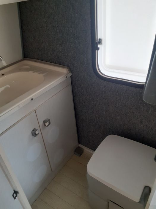 Vand rulota PREDOM sau Schimb cu autoturism