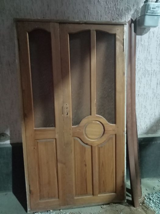 Продаётся дверь одна