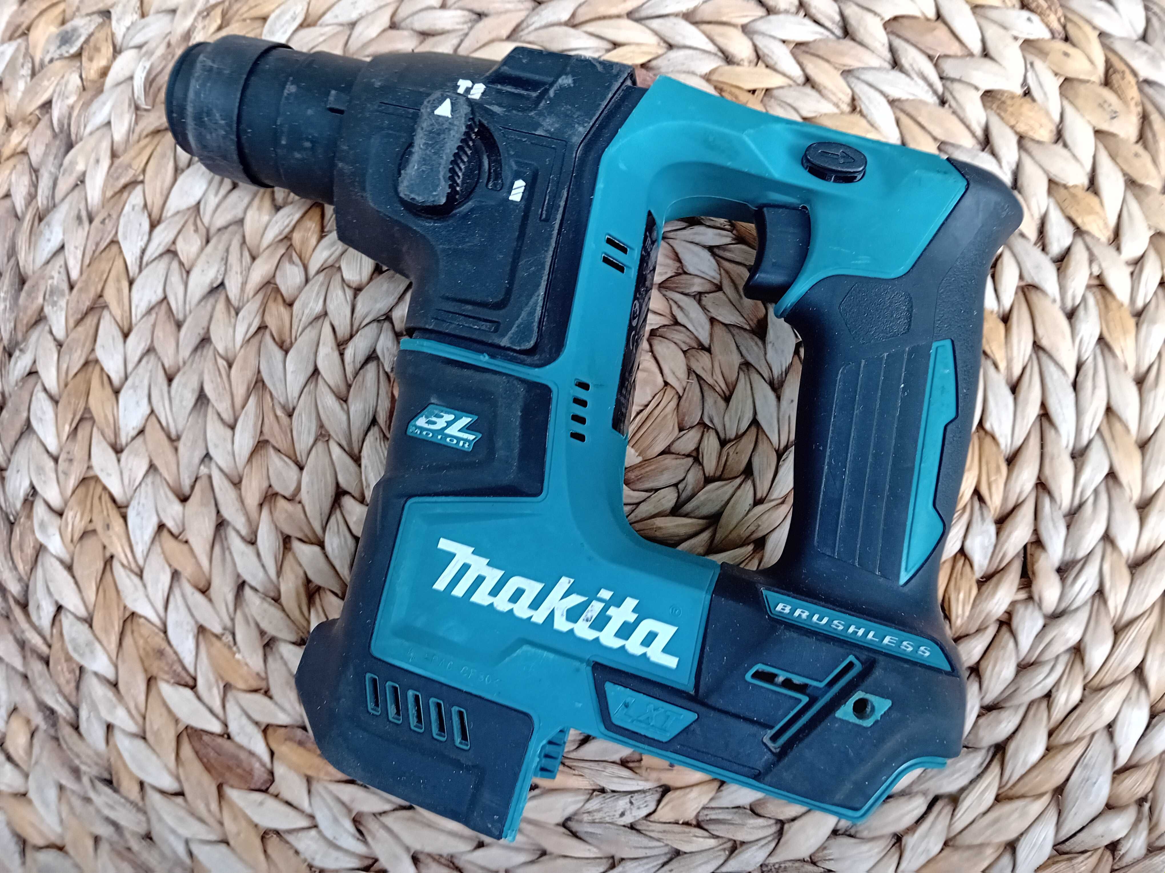Makita DHR171Z – Акумулаторен безчетков перфоратор