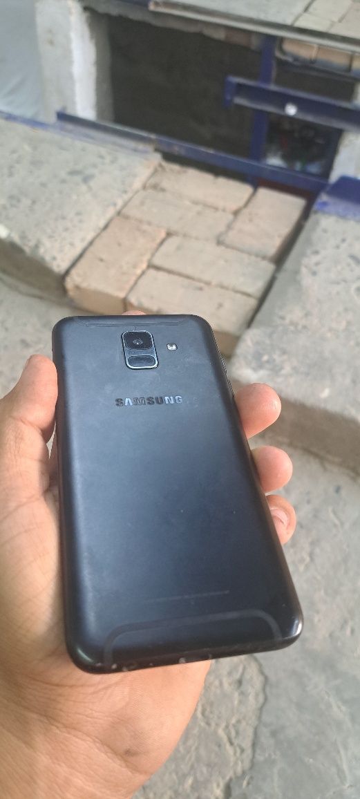 Samsung A 6 ideal Iphone 11 pro 13 pro 15 pro max 12 mini 11 pro x max