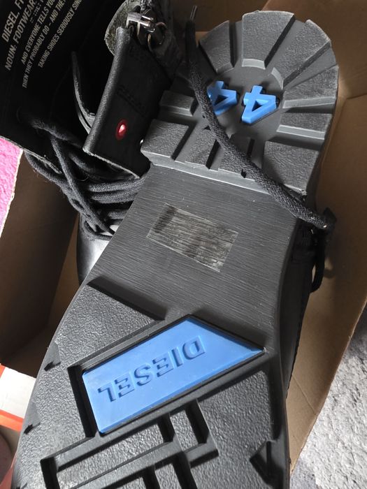 Ghete Diesel nr 44 cu 29 cm noi originale