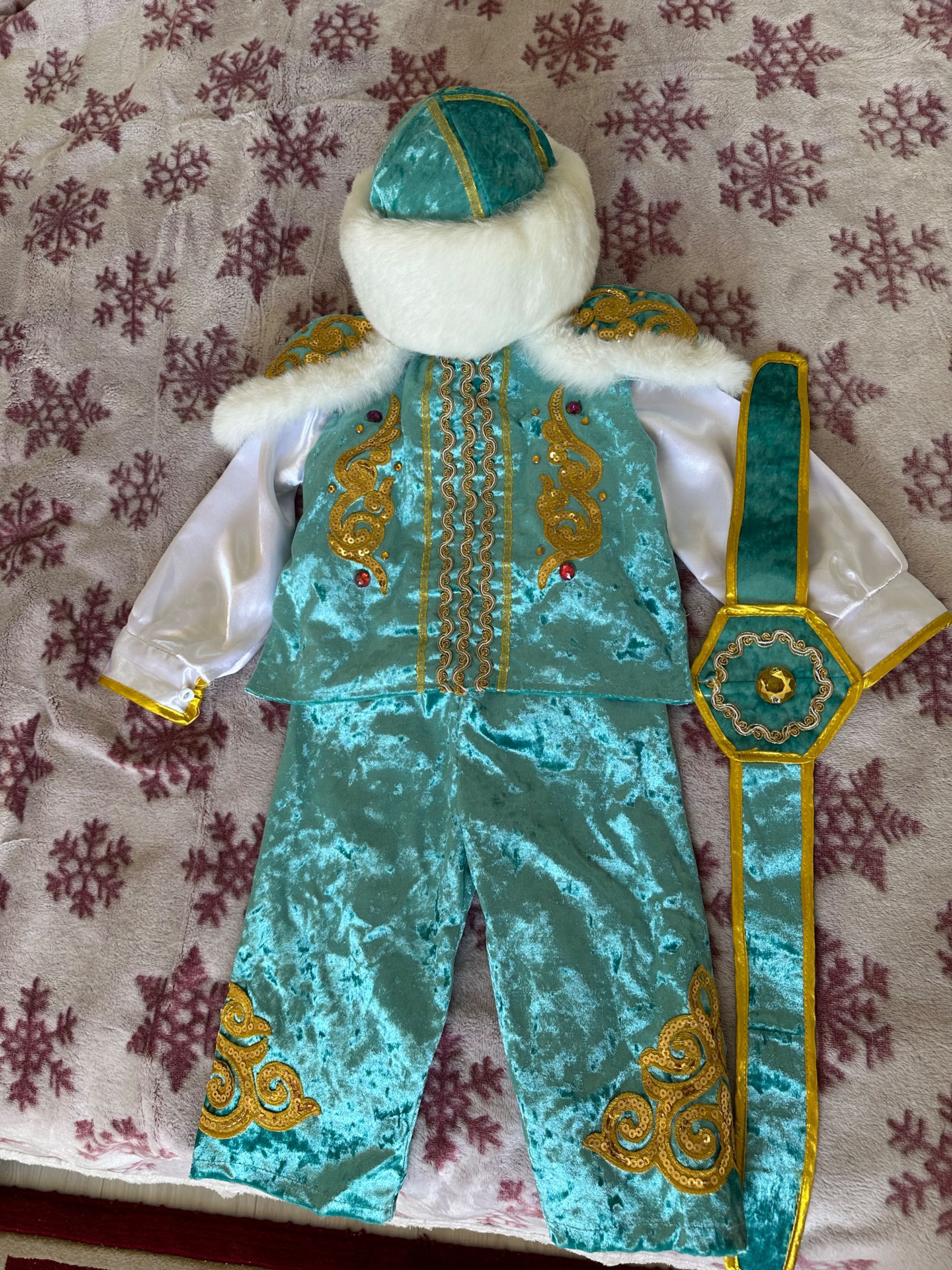 Казахский национальный костюм на тусау кесу