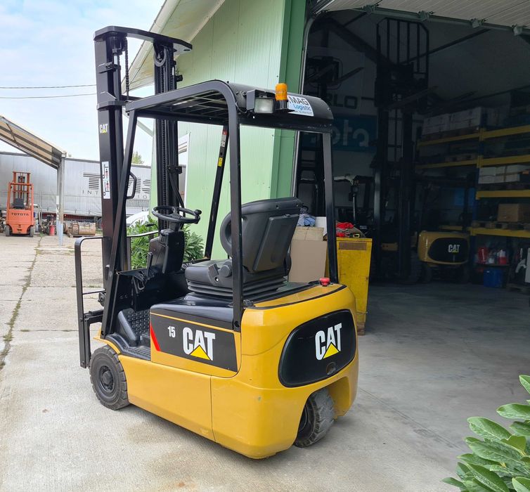 stivuitor CAT EP15KRT-PAC, 2272 ore functionare