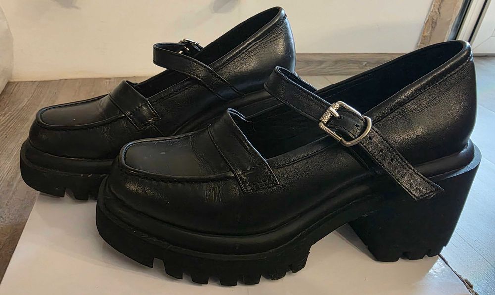 Обувки от естествена кожа