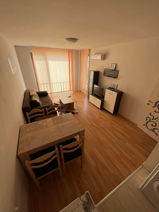 Дава се под наем Двустаен апартамент в Бургас, Сарафово - 70 кв.м за 408 € - Снимка #2