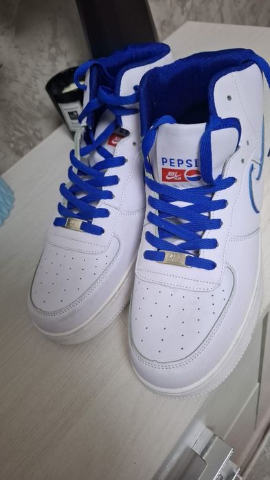 Продам новые осеньие красовки