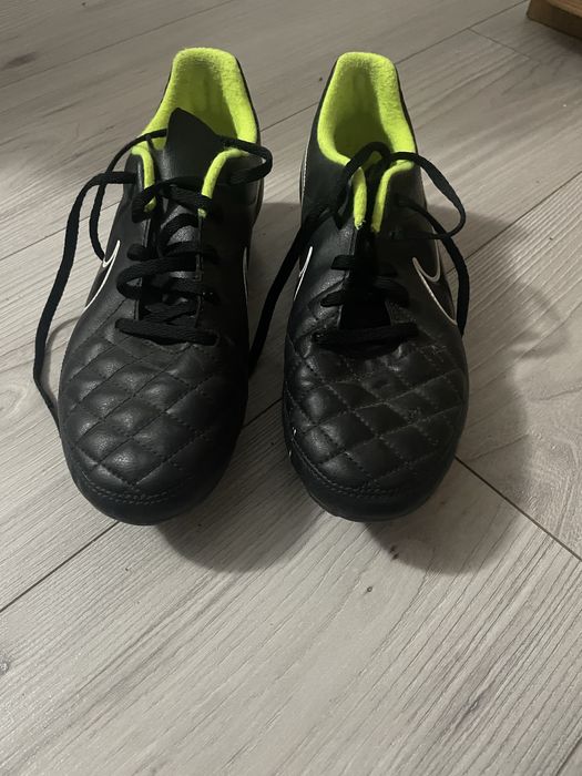 Ghete fotbal nike tiempo rio 2