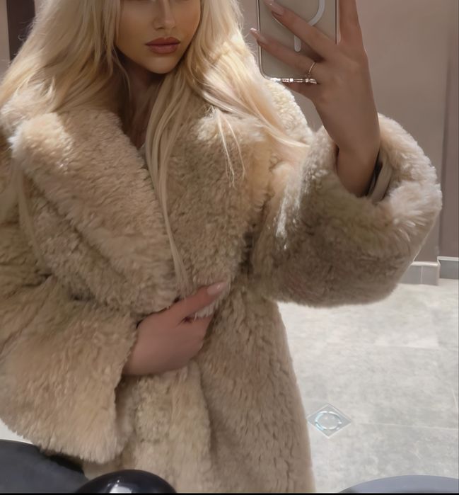 Бежово плюшено дамско палто – ново,размер S