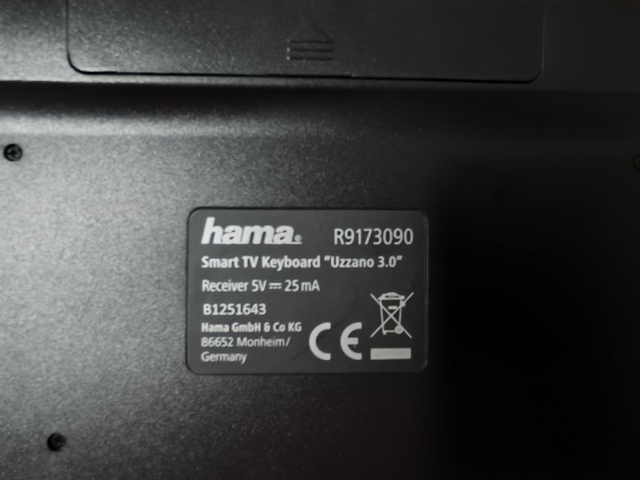 Tastatura wireless cu touchpad Hama uzzano 3.0