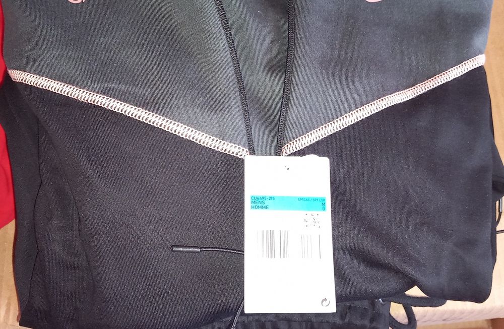 Trening Nike trei culori