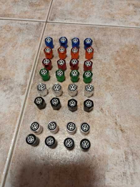 Капачки за винтили 4бр с лого