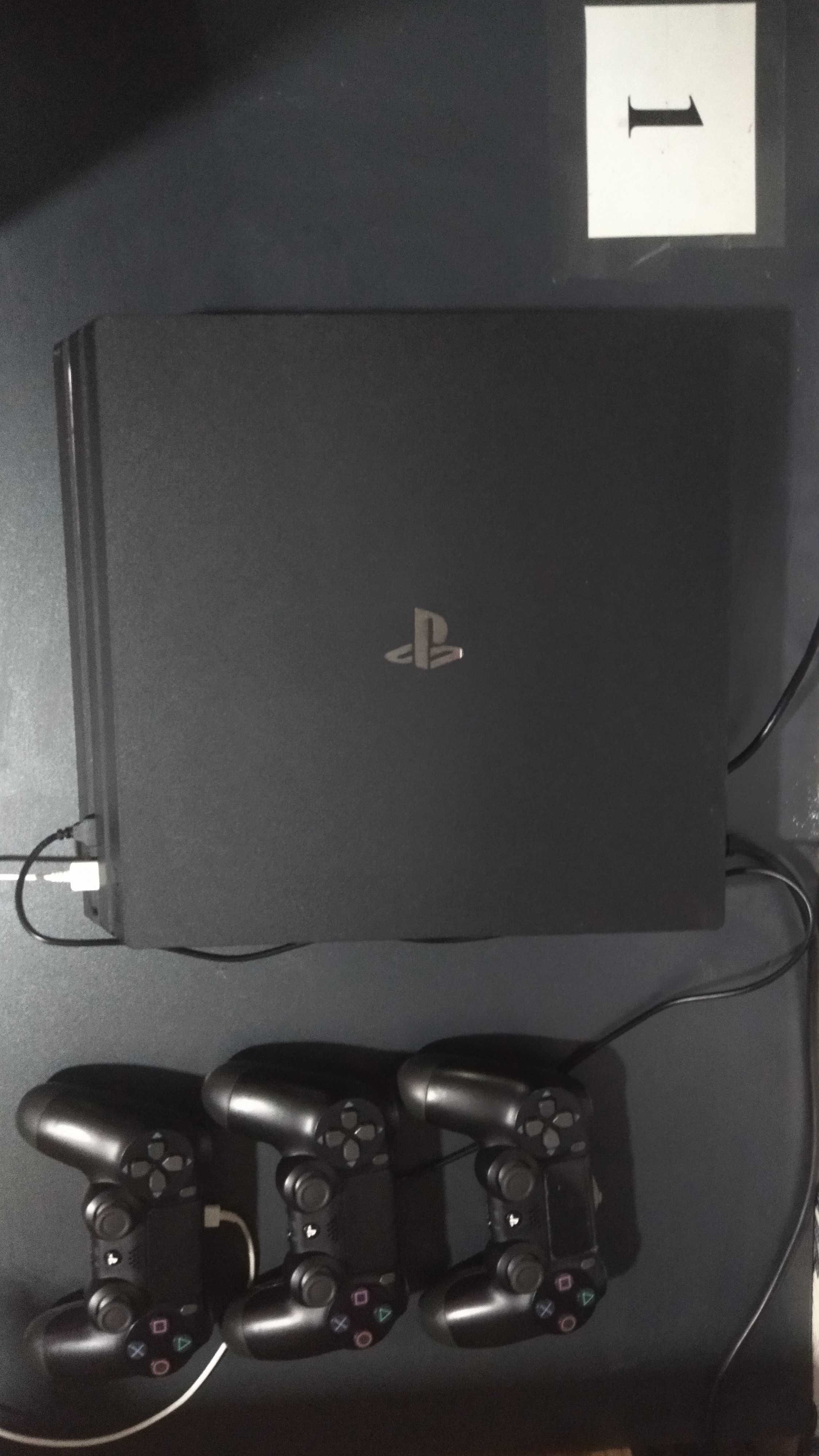 Playstation 4  с игрой