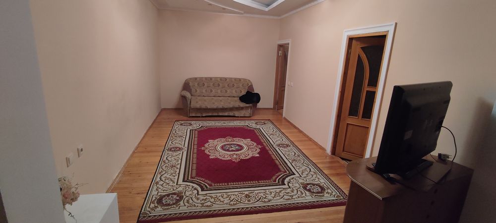 3 xonali xonadon sotiladi